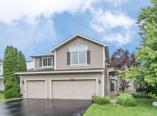 261 Wright Dr, Lake In The Hills, IL 60156