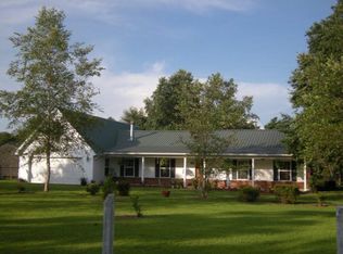 15 Orchard Ln, Picayune, MS 39466