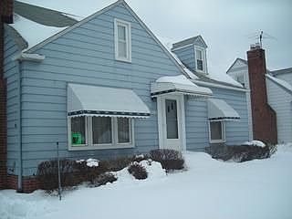 1st image of 15880 Glenridge Ave