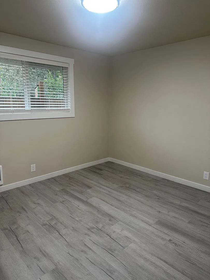 Tiki Apartments — Photo 4