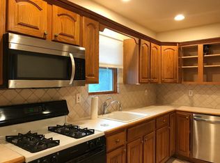 15-44 Parmelee Ave FLOOR 2, Fair Lawn, NJ 07410
