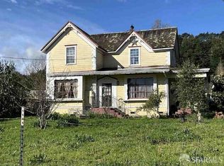 275 Orchard Pl, Rio Dell, CA 95562