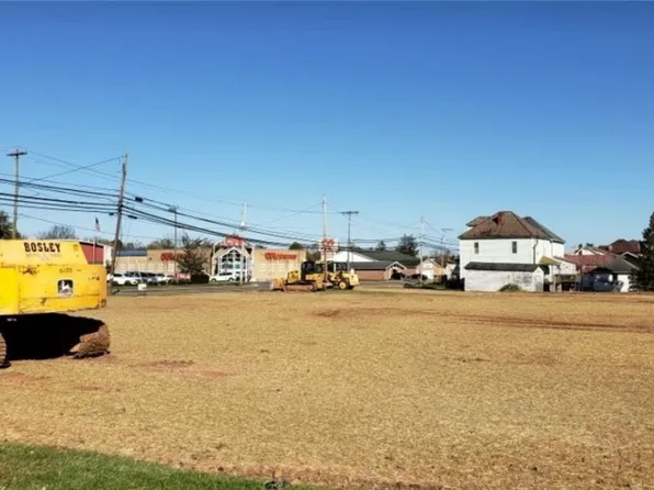 1604 7th St, Parkersburg, WV 26101