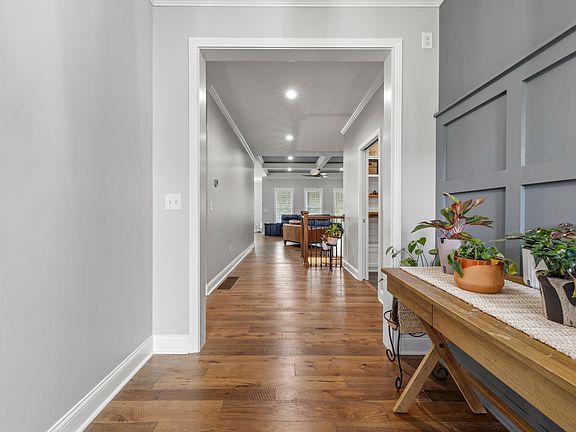 3rd image of 177 Waterside Dr