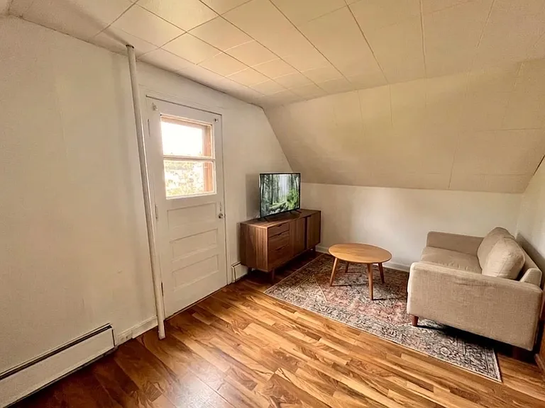 1811 Weston Ave #3 — Photo 6