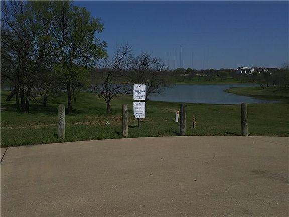 2nd image of 1016 Mallard Pointe Dr
