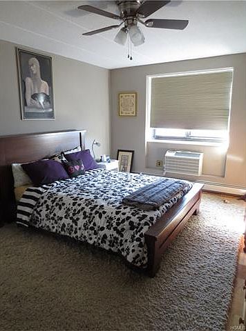 1st image of 1085 Warburton Ave APT 211