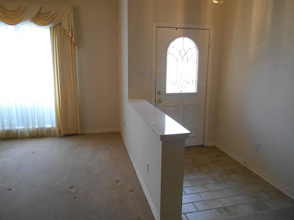5th image of 19 Woodland Dr