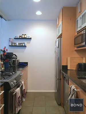 Rented by Bond New York | media 13