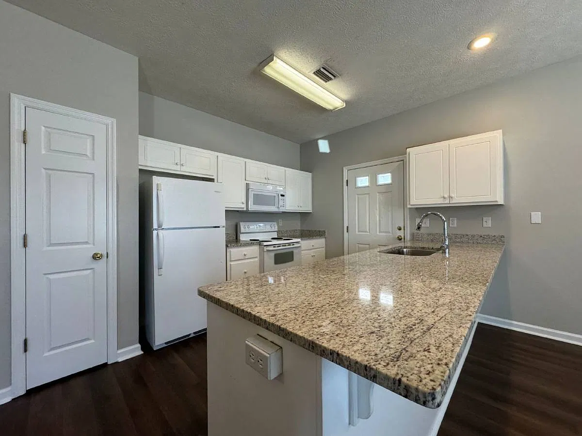 1405 E 14th St #1 in Lynn Haven, FL 32444 — Photo 4