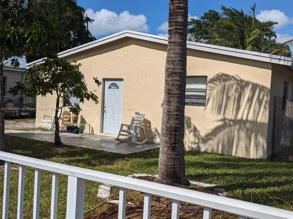 2549 NW 4th St, Pompano Beach, FL 33069