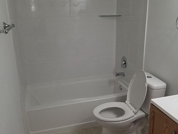 5th image of 1221 Simonton Ave