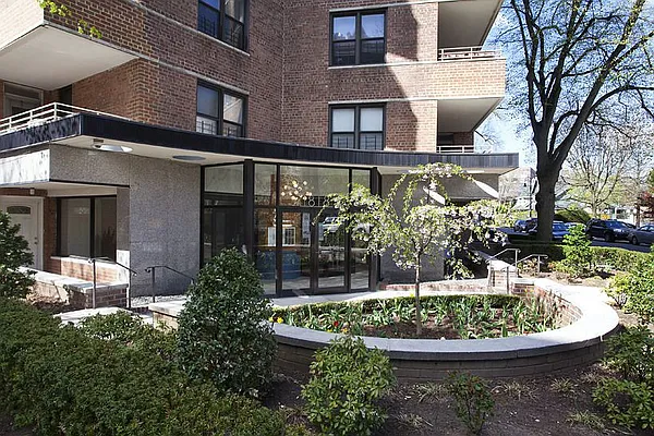 Sold by Corcoran | media 24