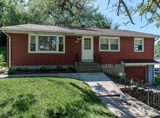 308 14th St, Silvis, IL 61282