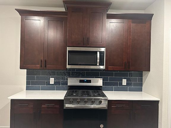5th image of 1800 Bleriot Ct