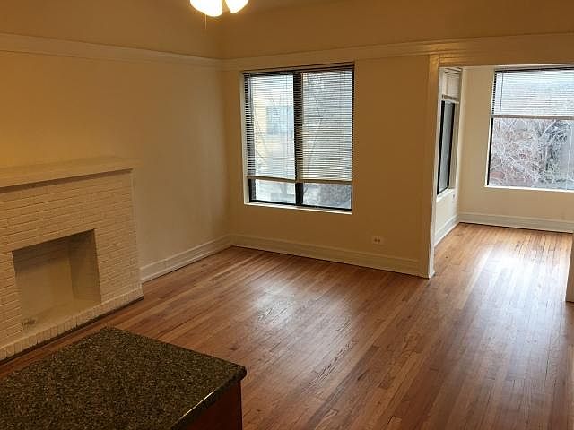 1st image of 4020 N Clarendon Ave APT 2F