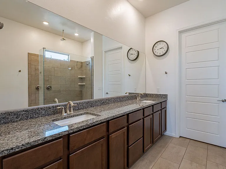 12442 N Appling Ave — Photo 34
