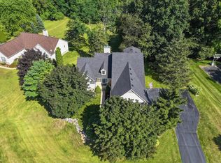 4279 Ridge Ct, Pinckney, MI 48169