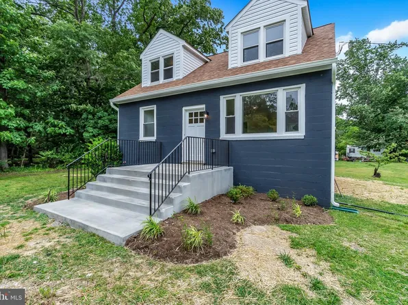 16036 Rogers Clark Blvd, Bowling Green, VA 22427