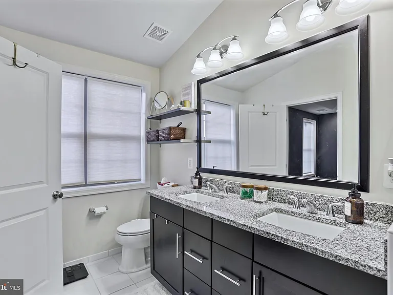 22462 Cambridgeport Sq — Photo 14