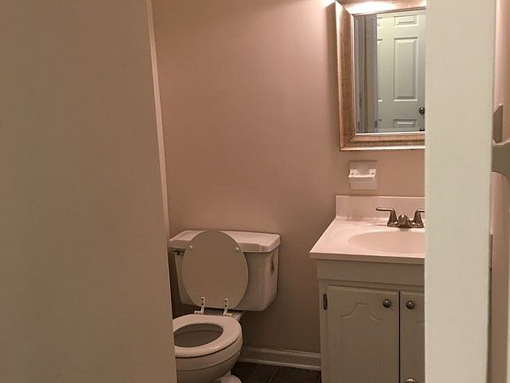 5th image of 102 Kimeran Ln #C