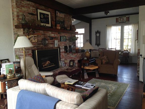 2nd image of 44920 Pine St
