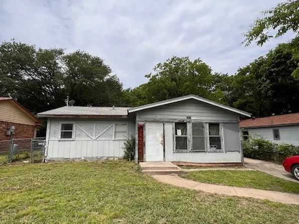 1314 S Rockwall Ave, Terrell, TX 75160