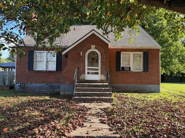 208 E 3rd St, Perryville, KY 40468