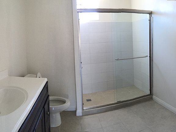 5th image of 4724 Elmwood Ave
