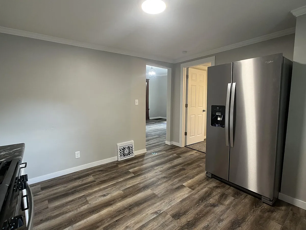 Building Photo - 930 S Broadway Ave #1