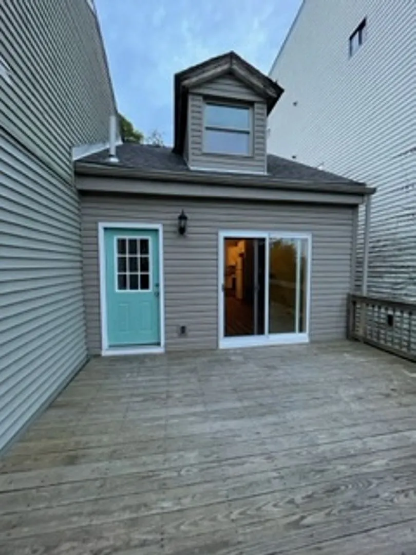 35 Hartford St photo 1