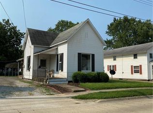 905 W Saint Anthony Ave, Effingham, IL 62401