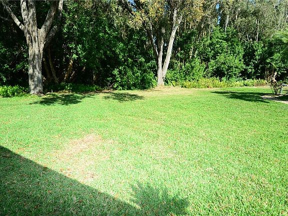 3rd image of 864 Bayport Cir