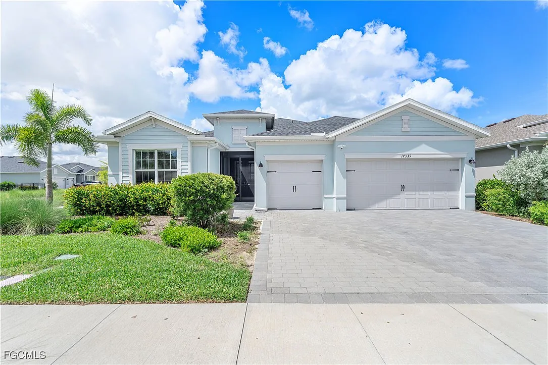 3 bed, 3.0 bath, 2464 sqft, $5,000 — Photo 2