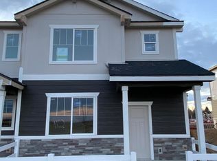 412 Mountain Bluebird Dr, Johnstown, CO 80534