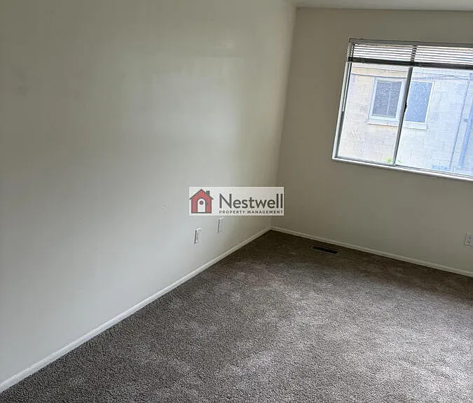 230 W Center St #14 — Photo 8