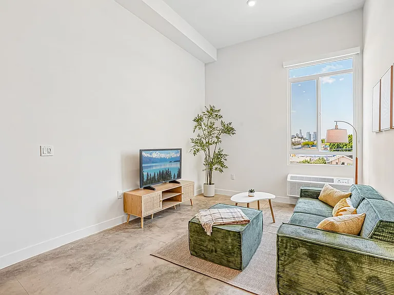 Step Designer Studio Community Living — Photo 39