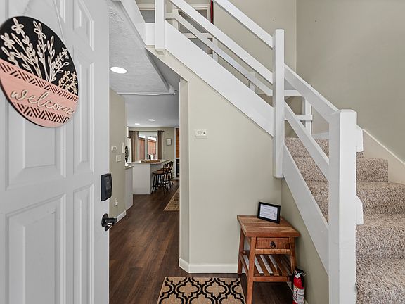 2nd image of 99 Pinnacle Rd #2