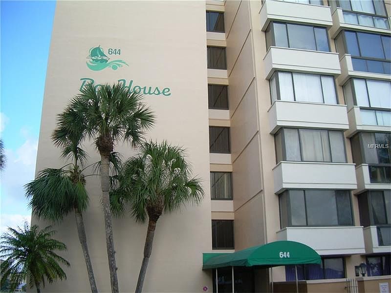 1st image of 644 Island Way APT 202