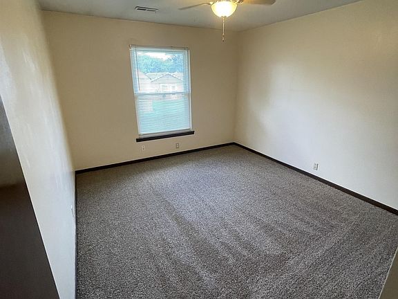 4th image of 618 Birch St #620