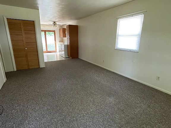 4th image of 249 N Center Ln #251-1