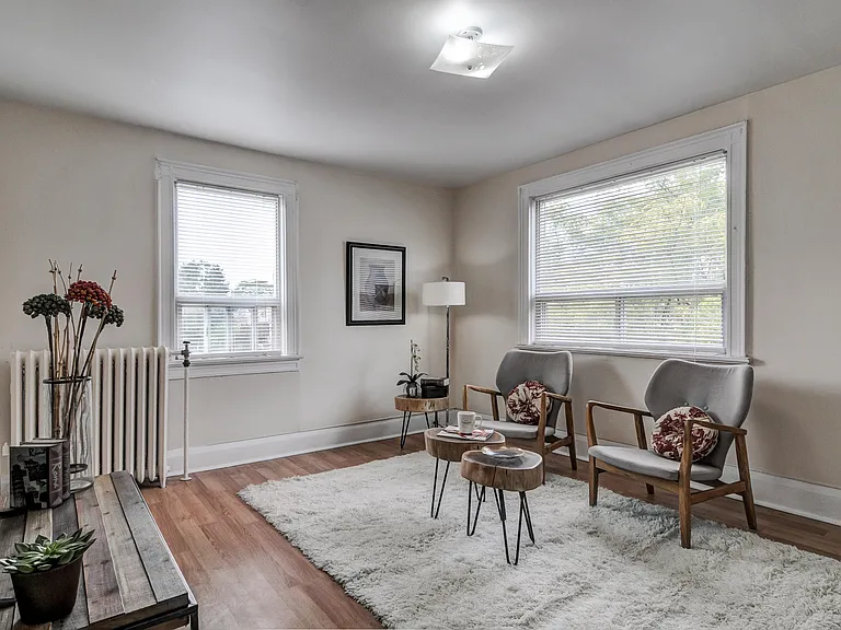 5 Donlands Ave — Photo 3
