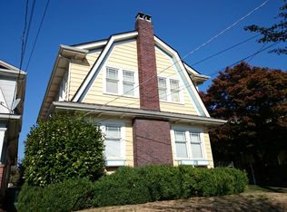 519 22nd Ave E, Seattle, WA 98112