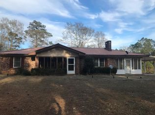 54 Old River Rd, Waynesboro, MS 39367