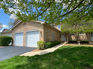 8032 Enclave Ln, Tinley Park, IL 60487