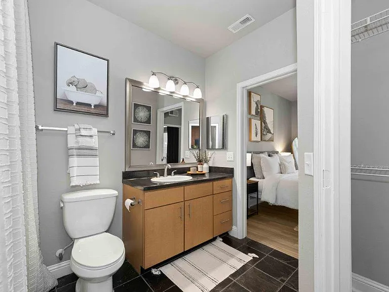 Mosaic South End Apartments — Photo 16
