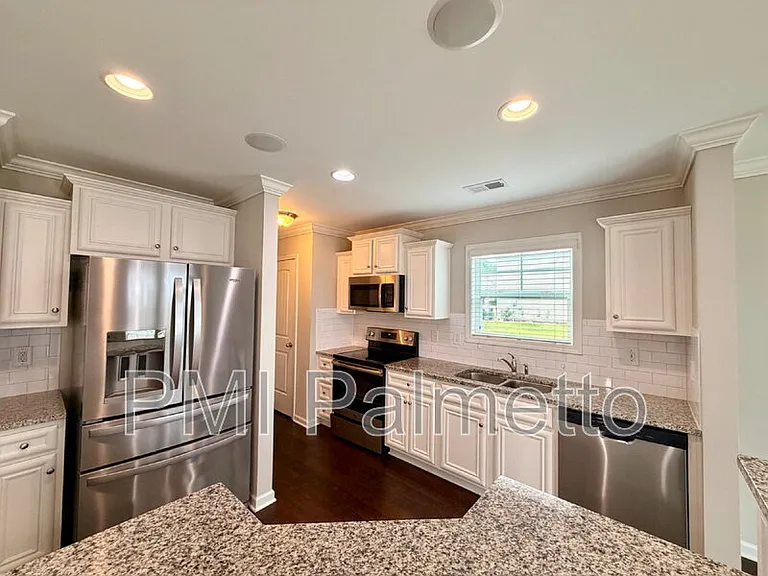 147 Saint George Rd — Photo 8
