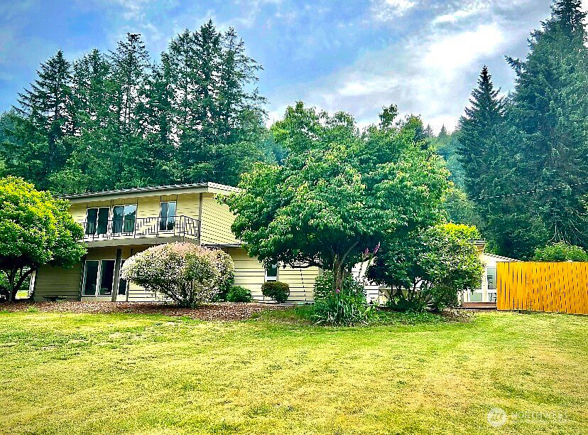 neer  ① 17817 Greentree Ln, Hagerstown, MD 21740 | MLS #MDWA2029156