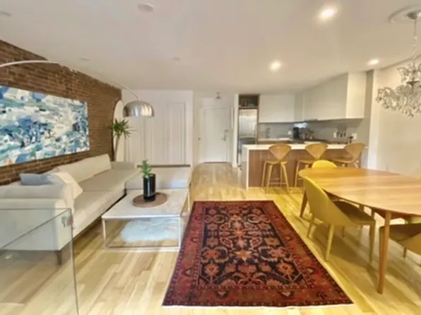 109 West 70th Street image 4 of 20