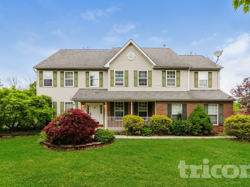 1st image of 2661 Shady Ln